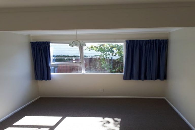 Photo of property in 2 Rajkot Terrace, Broadmeadows, Wellington, 6035