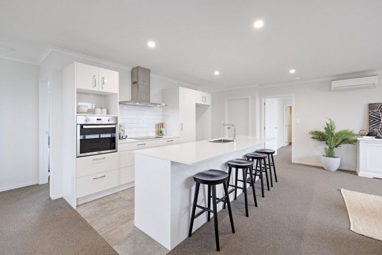 Photo of property in 34 Richardson Road, Omokoroa, 3114