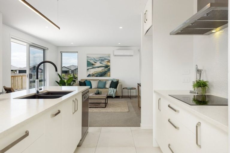 Photo of property in 3 Taioma Close, Papamoa, 3118