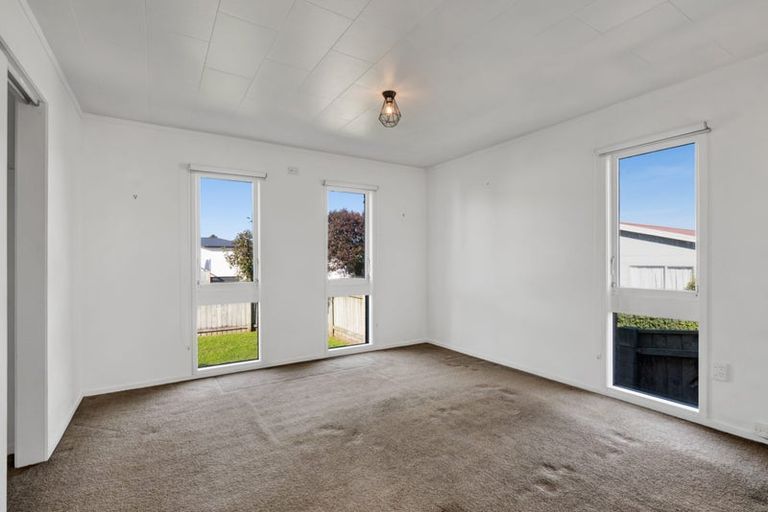 Photo of property in 7 Oleander Place, Bell Block, New Plymouth, 4312