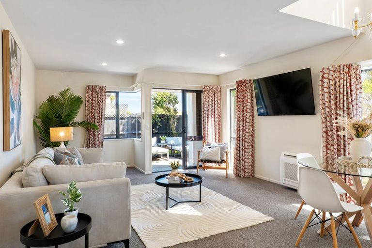 Photo of property in 1/66 Broadhaven Avenue, Parklands, Christchurch, 8083