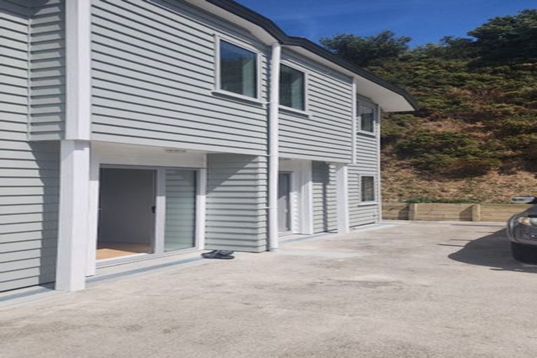 Photo of property in 22b Bowes Crescent, Strathmore Park, Wellington, 6022