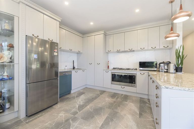 Photo of property in 54a Arran Road, Browns Bay, Auckland, 0630