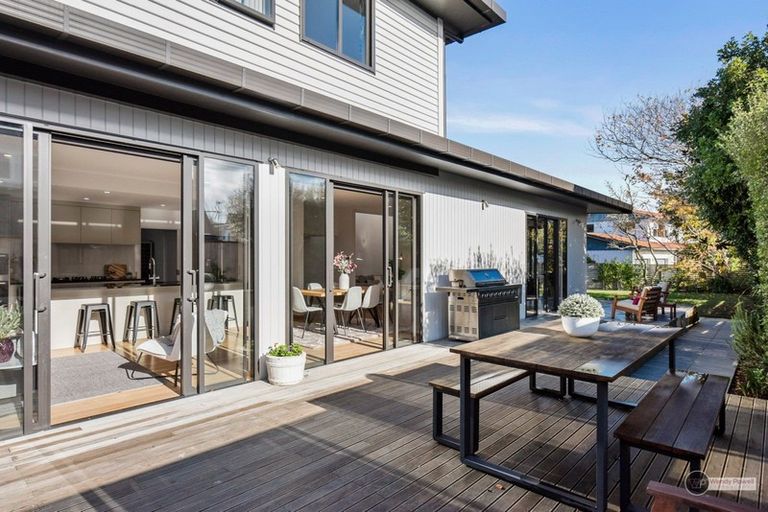 Photo of property in 28 Orr Crescent, Hutt Central, Lower Hutt, 5011