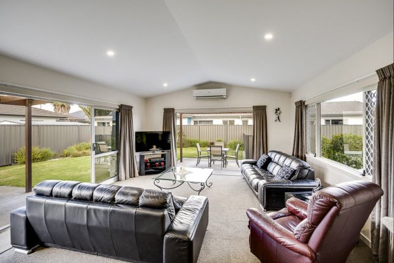 Photo of property in 10 Ohau Place, Poraiti, Napier, 4112