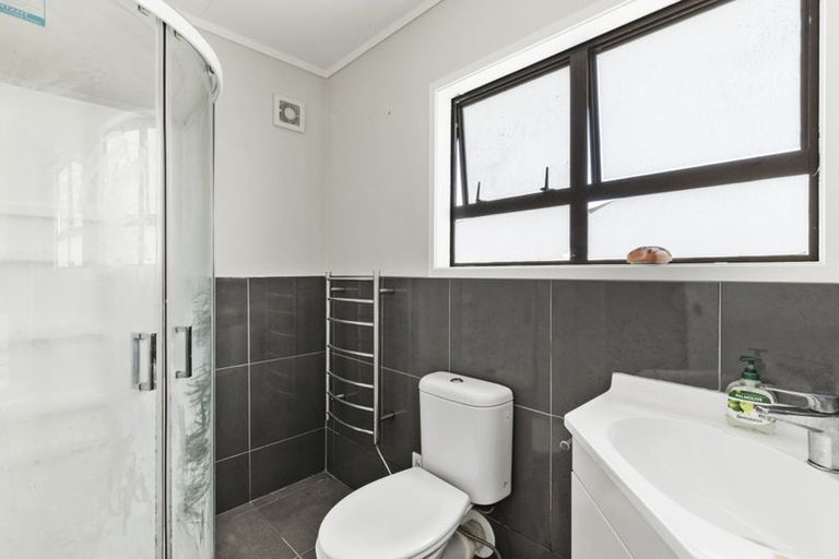 Photo of property in 1/16 Rosier Road, Glen Eden, Auckland, 0602