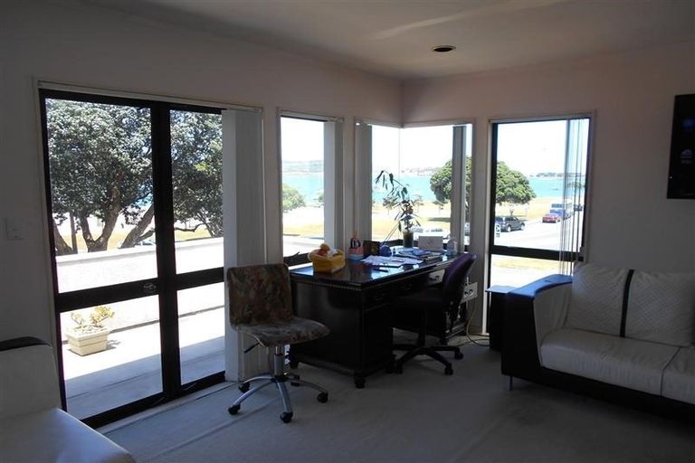 Photo of property in 380 Evans Bay Parade, Hataitai, Wellington, 6021