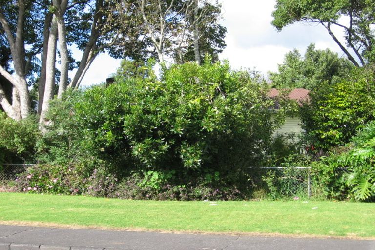 Photo of property in 19 Waipani Road, Te Atatu Peninsula, Auckland, 0610