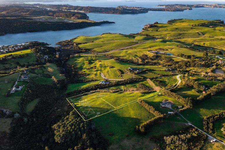 Photo of property in 145a Vaughans Road, Okura, Albany, 0792