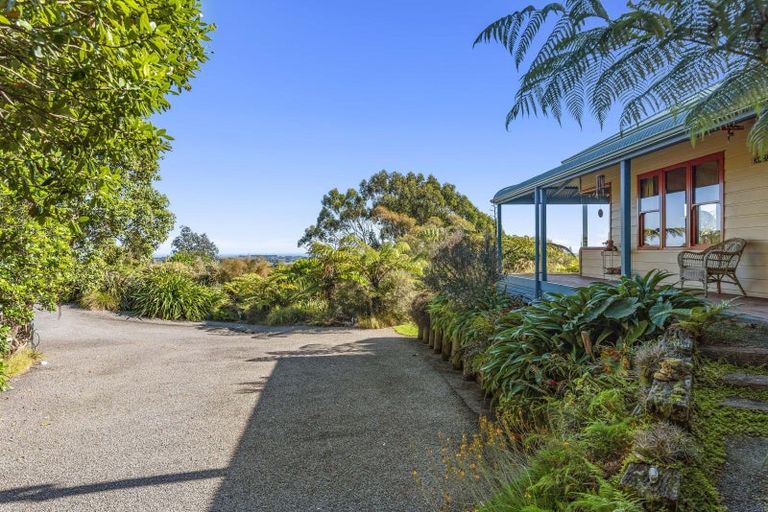 Photo of property in 35 Sunglo Terrace, Otaki, 5512