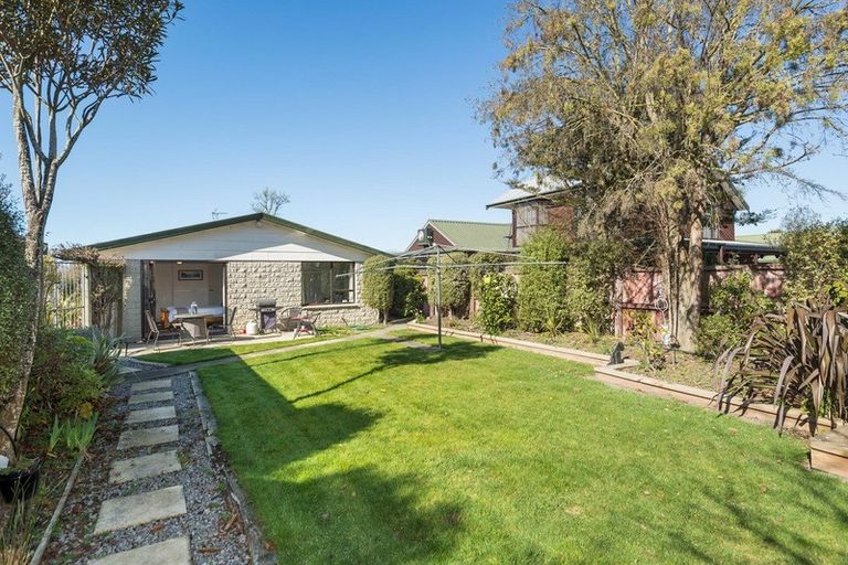 Photo of property in 247 Queenspark Drive, Parklands, Christchurch, 8083