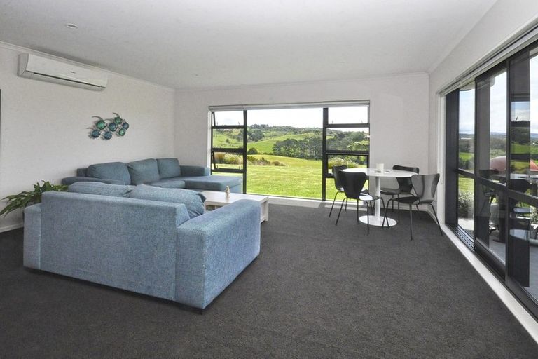 Photo of property in 76 Daniel Parade, Mangawhai, Wellsford, 0975
