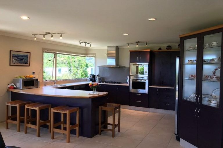 Photo of property in 48 Nyhane Drive, Ligar Bay, Takaka, 7183