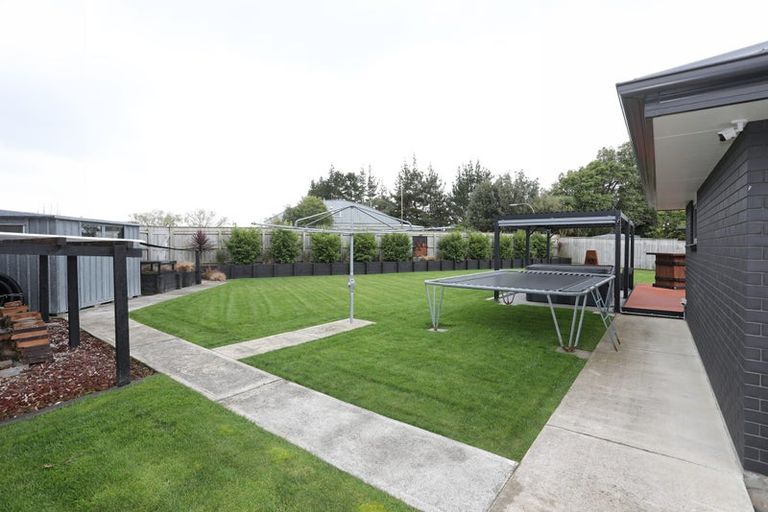 Photo of property in 3 Guthrie Court, Bulls, 4818