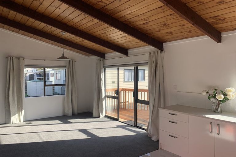 Photo of property in 41c Langton Road, Stanmore Bay, Whangaparaoa, 0932