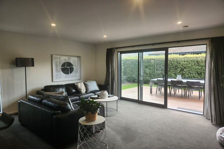 Photo of property in 2/161 Petrie Street, Richmond, Christchurch, 8013