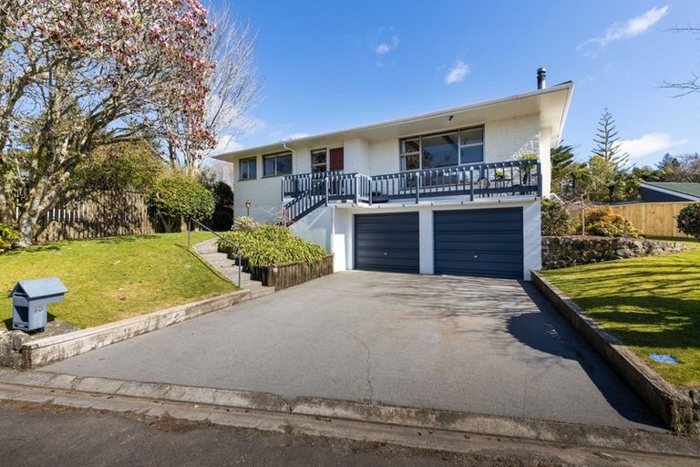 Photo of property in 15 Tainui Terrace, Inglewood, 4330