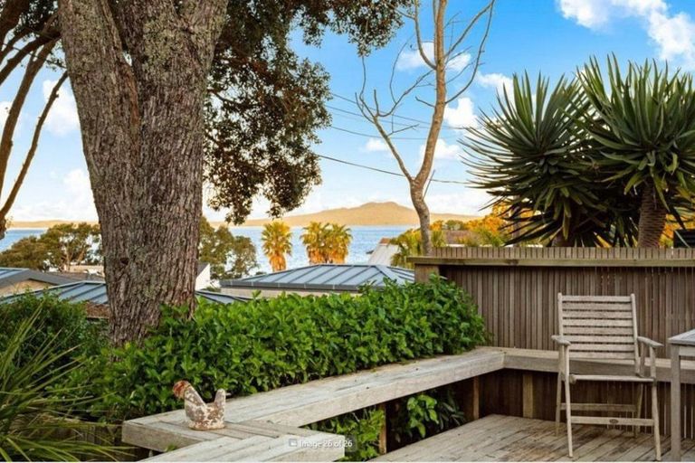 Photo of property in 7a View Road, Campbells Bay, Auckland, 0630