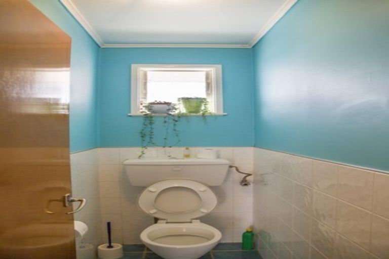 Photo of property in 8a Tiber Road, Forrest Hill, Auckland, 0620