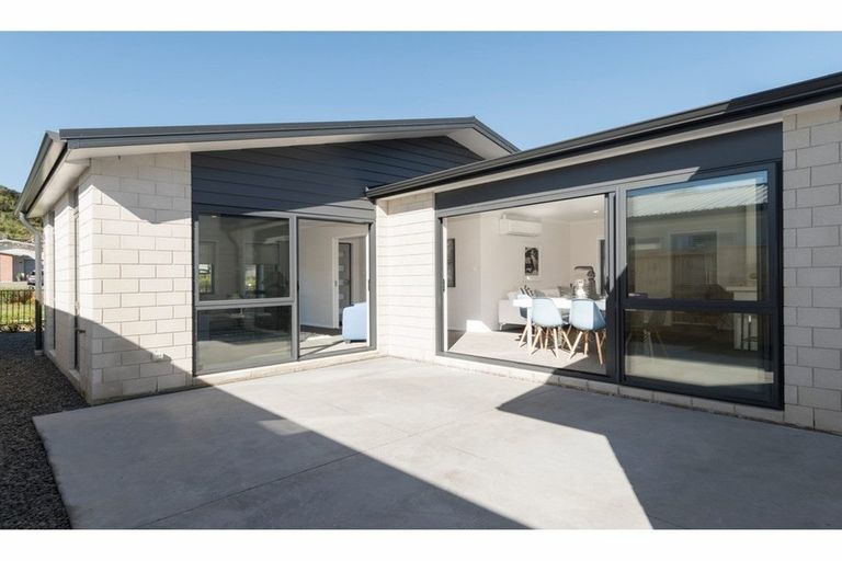 Photo of property in 4 Rire Hau Lane, Pyes Pa, Tauranga, 3112
