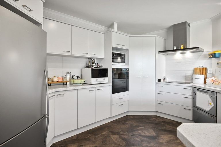 Photo of property in 6 Bouverie Crescent, Flagstaff, Hamilton, 3210