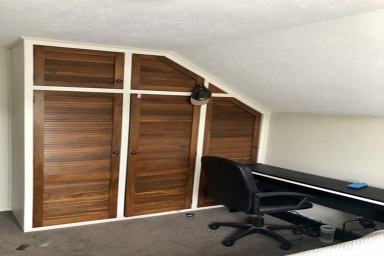 Photo of property in 2/11 Siska Place, Upper Riccarton, Christchurch, 8041