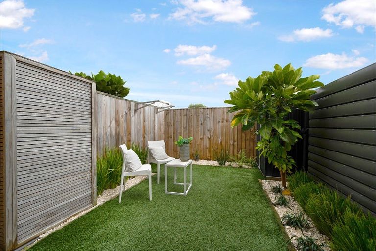 Photo of property in 3/137 View Road, Sunnyvale, Auckland, 0612