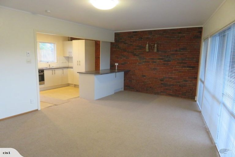 Photo of property in 2/39 Buckingham Crescent, Manukau, Auckland, 2025