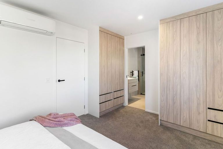 Photo of property in 19a Bradbury Road, Botany Downs, Auckland, 2010