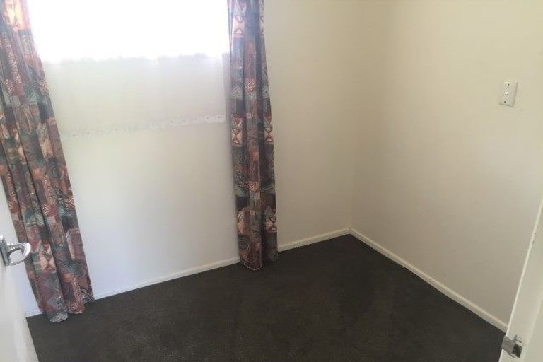 Photo of property in 262 Hepburn Road, Glendene, Auckland, 0602
