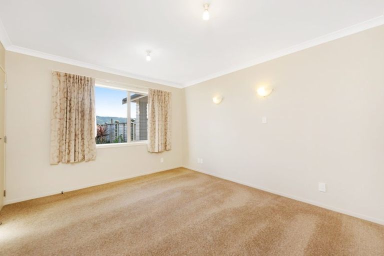 Photo of property in 99 Bing Lucas Drive, Tawa, Wellington, 5028