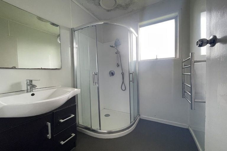 Photo of property in 3 Neems Place, Manurewa, Auckland, 2102