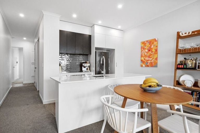 Photo of property in 6/3 Genevieve Lane, Hobsonville, Auckland, 0616