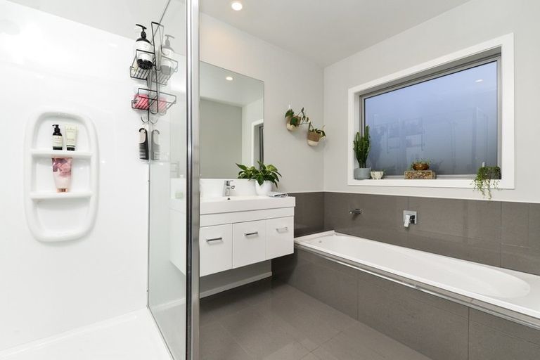 Photo of property in 28 Keston Crescent, Flagstaff, Hamilton, 3210