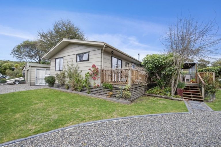 Photo of property in 35 Taringa Avenue, Kuratau, Turangi, 3381