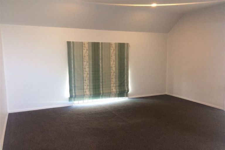 Photo of property in 1/148 Memorial Avenue, Burnside, Christchurch, 8053