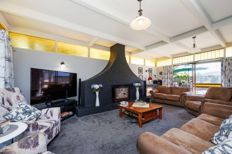 Photo of property in 36 Chippendale Crescent, Highbury, Palmerston North, 4412