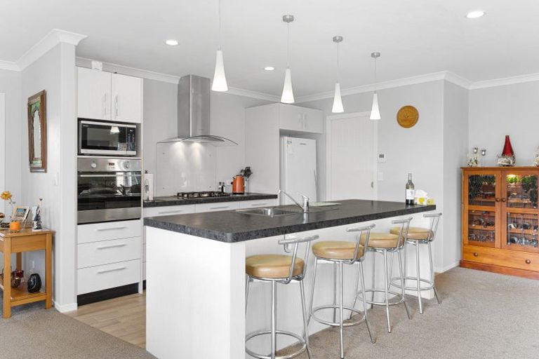 Photo of property in 13 Feist Street, Carterton, 5713