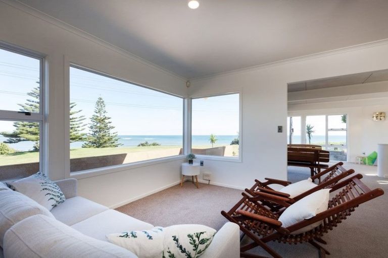 Photo of property in 25 Tiromoana Crescent, Bell Block, New Plymouth, 4312