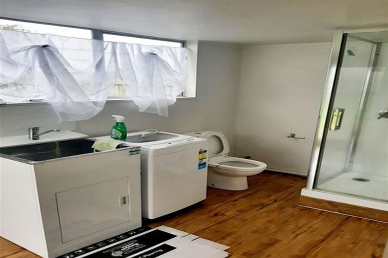 Photo of property in 2/22 Moncrieff Avenue, Clendon Park, Auckland, 2103