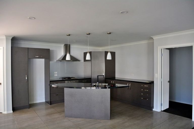 Photo of property in 14 Allendale Place, Morrinsville, 3300