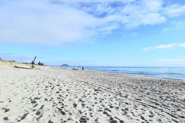 Photo of property in 11 Kamahi Crescent, Papamoa Beach, Papamoa, 3118