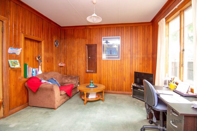 Photo of property in 353 Featherston Street, Palmerston North, 4414