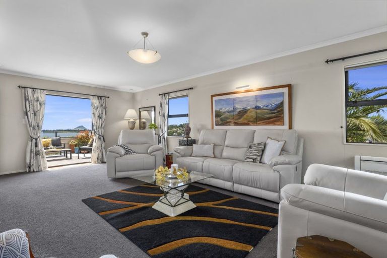 Photo of property in 33 Oteki Park Drive, Welcome Bay, Tauranga, 3112