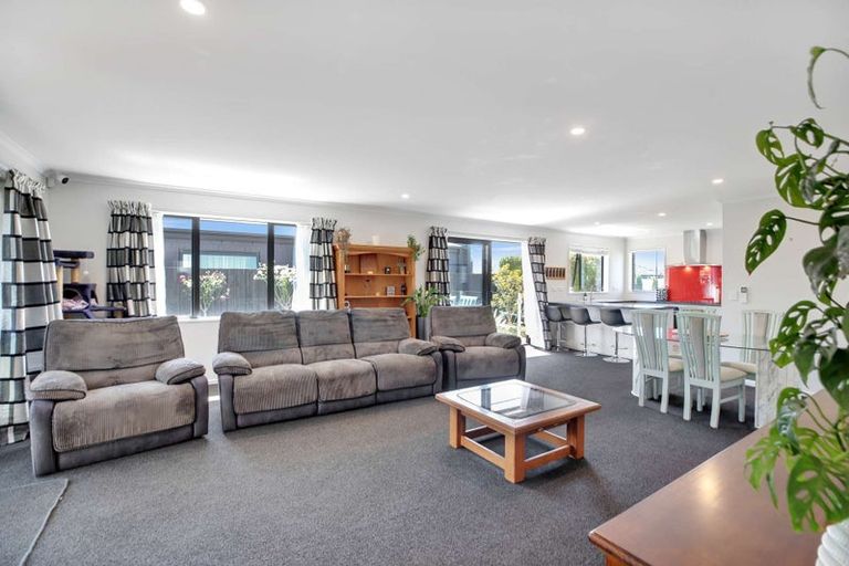Photo of property in 28 Henrietta Street, Marshland, Christchurch, 8083