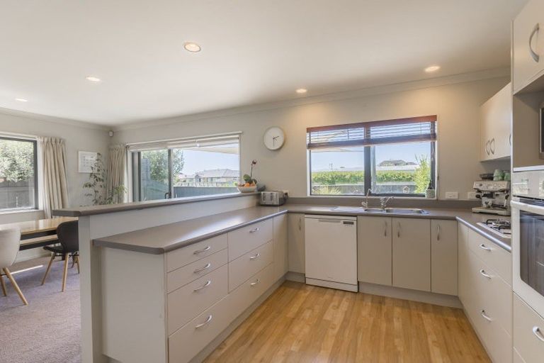Photo of property in 19 Manhattan Court, Paraparaumu Beach, Paraparaumu, 5032