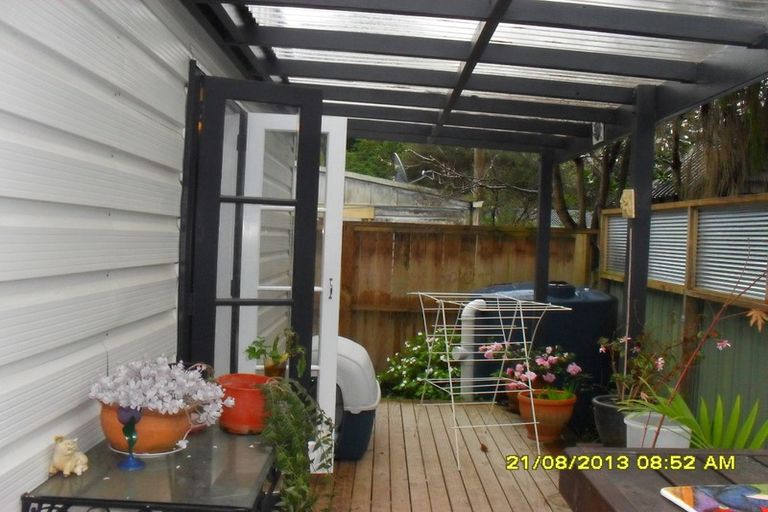Photo of property in 11 Sandys Parade, Laingholm, Auckland, 0604