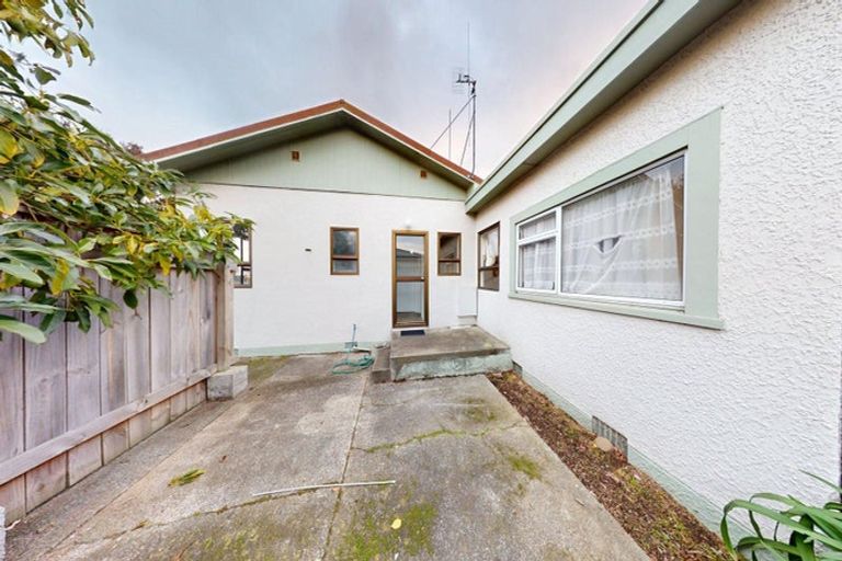Photo of property in 33 Puriri Terrace, Roslyn, Palmerston North, 4414