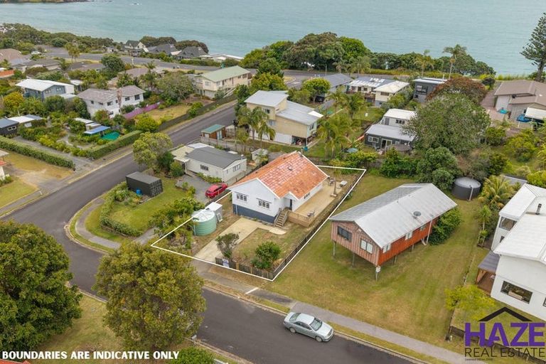 Photo of property in 4 Seascape Lane, Coopers Beach, 0420