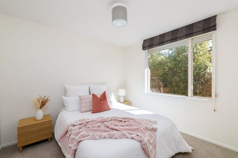 Photo of property in 3/12 Centaurus Road, Cashmere, Christchurch, 8022